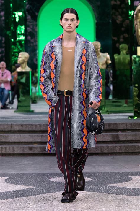 versace eşofman|Versace Spring Summer 2023 Men Collection.